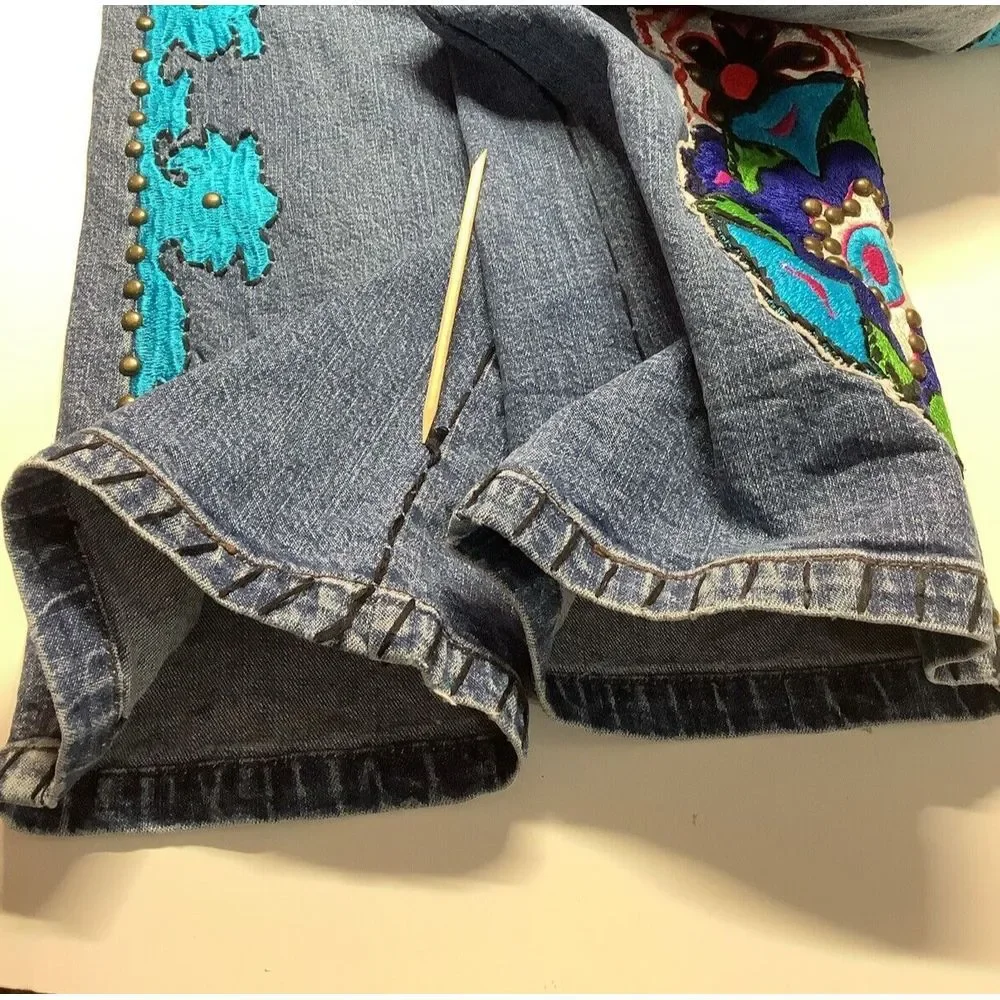 Vintage Basil & Maude Embroidered And Rivited Blue Jeans Size 2 lowrise stretch